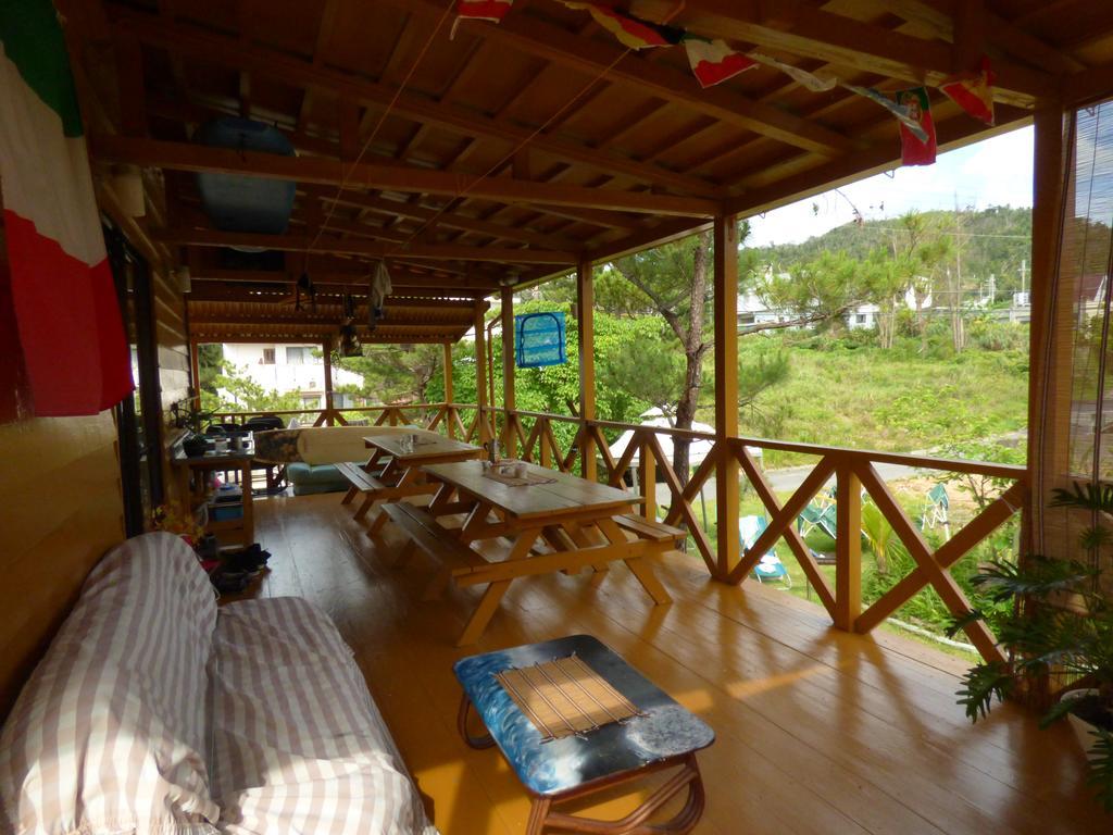 Hotel Tropical Surf House Okinawa Onna Exterior foto